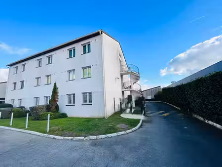 location appartement 1 pièce  18.00m²  mareuil