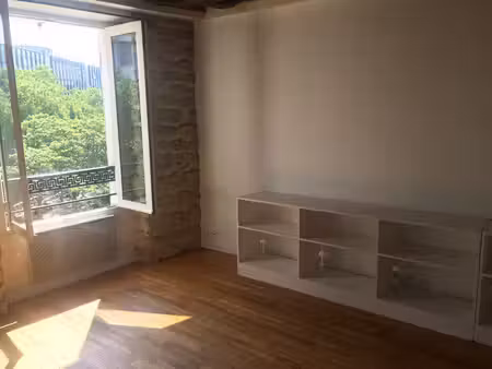 location appartement 2 pièces  28.43m²  paris 05