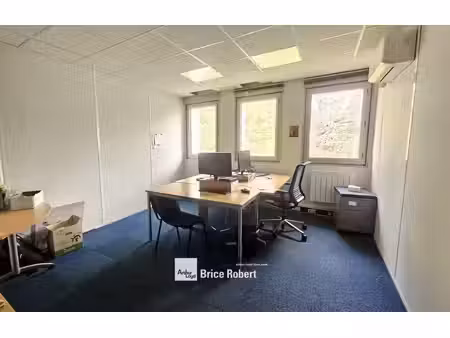 location bureaux 171m²