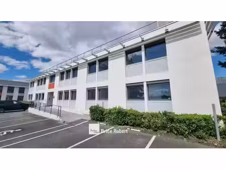 location bureaux 173m² à 576m²