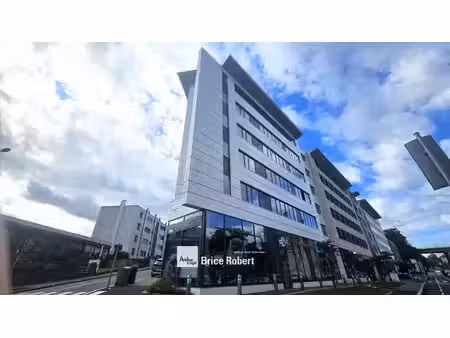 location bureaux tassin la demi lune 69160 195m²