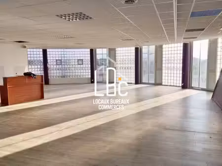location local commercial 190m² reze 44400