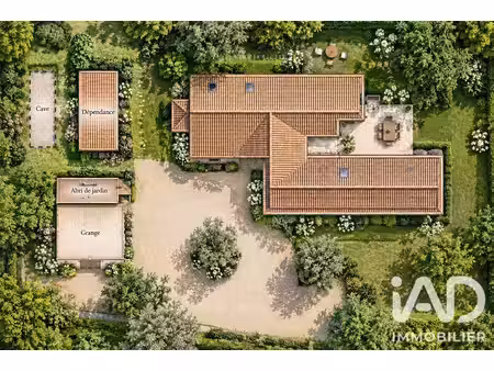 maison de village à montfort-l’amaury (78490)