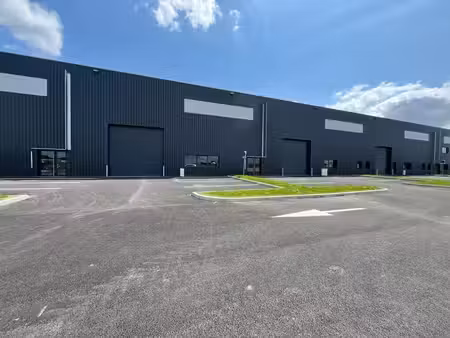 vente local d’activités donges 44480 368m² à 1479m²