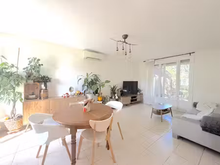 maison t5 avec terrasses  abris jardin et garage sur un terr