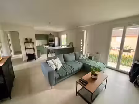 location maison 5 pièces 85 m² à mions (69780)