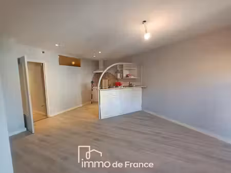 vente immeuble 8 pièces 210m2 decazeville 12300 - 122000 € - surface privée
