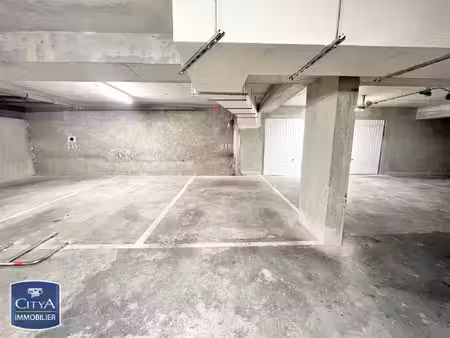 location parking marseille 1er