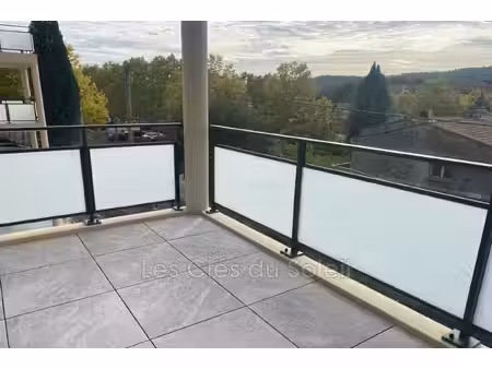 location appartement 3 pièces 70m² brignoles 83170