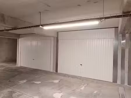 location parking 17 m² à aix-en-provence (13090)  150 €