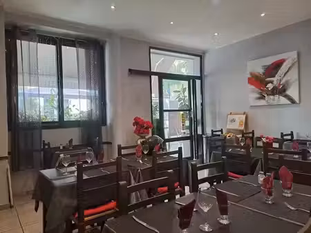 vente locaux professionnels 3 pièces à bastia (20200)  220 000 €