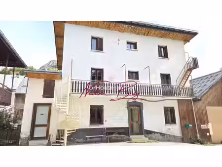 bâtiment à réhabiliter  quatre niveaux pour concrétiser votre projet