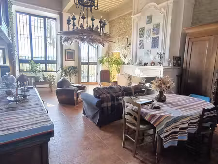 maison seigneuriale avec grande terrasse panoramique et gara