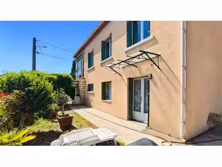 maison proche des commodités 100 m2  jardin