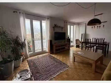 location appartement 3 pièces meublé à lyon 8e (69008) : à louer 3 pièces meublé / 72m² ly