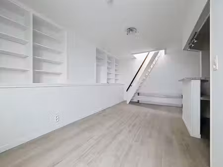superbe duplex rénové de 44 m² une chambre  situé en face de
