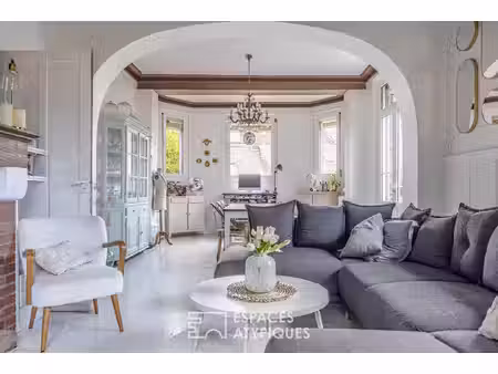 maison de luxe à vendre à rue