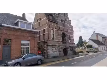maison à louer à emblem pour € 740 avec 2 chambres à coucher
