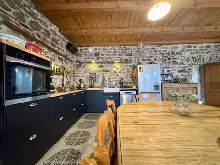 vente maison 6 pièces 195 m² montaigut-le-blanc (63320)