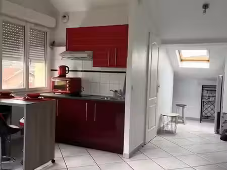 location appartement 1 pièce 43 m² à lyon 8 (69008)