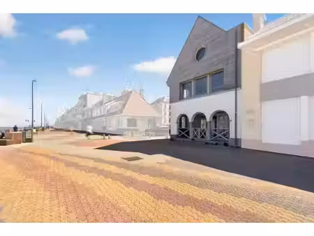maison à vendre avec terrasse et 3 chambres   la panne (rwc43550)