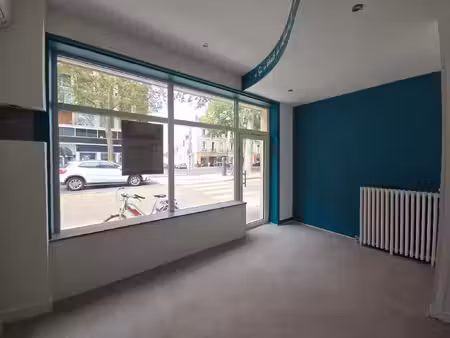 location commerce 48 m² à tours (37000)