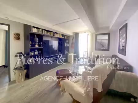 charmant appartement 3 pièces de 48 m² à apt