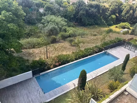 résidence piscine  st antoine de ginestière; 3p
