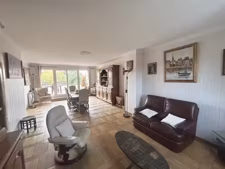 appartement t4 106 m² dernier etage avec terrasse et garage