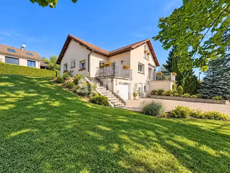 maison individuelle t7 de 196m2 sur terrain de 1'360m2!