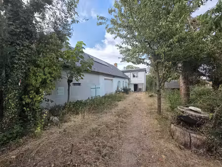 maison avec dépendances et terrain