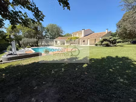 maison familiale rénovée 200 mètres carrés  5 chambres dont 2 suites  piscine et grand ter