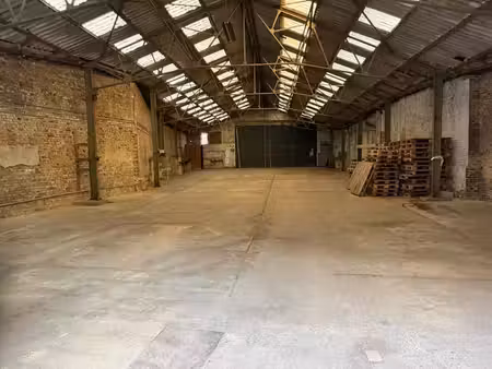 hangar a vendre +- 465 m²