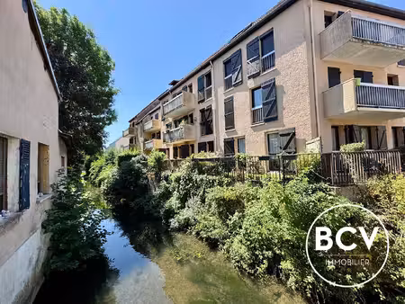 chartres - appartement loué meublé avec terrasse et parking