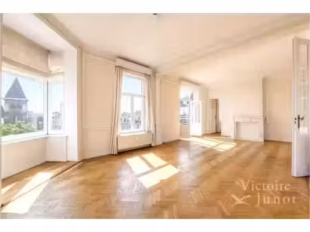 penthouse à vendre avec garage et 3 chambres   ixelles (vbe70094)