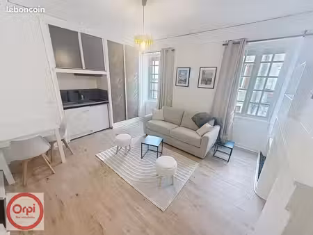 studio 1 pièce 22 m²