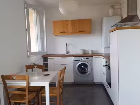 studio meublé de 25 m² avec balcon