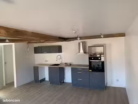 t2 45 m² rénové – 5 min le neubourg – clim – jardin – 2 parkings