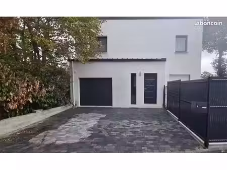 maison à louer surzur