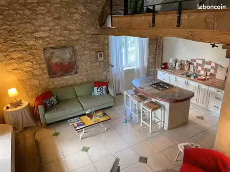 à louer studio meublé