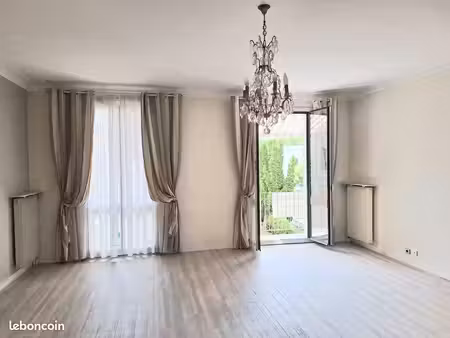 appartement d'exception place michelet - le puy-en-velay