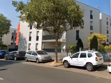 appartement t3 de 57m2 au 3 -ème étage avec balcon et garage en sous-sol