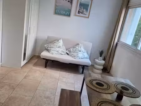 studio meublé 21m² - saint mandrier - 570 cc - jusqu'à juin