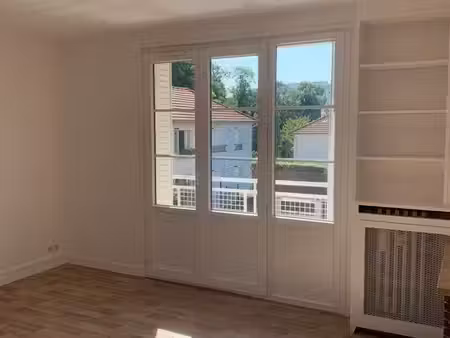 savigny sur orge f3 66m2 loyer 1185 euros  quartier gare  chauffage collectif radiateurs c