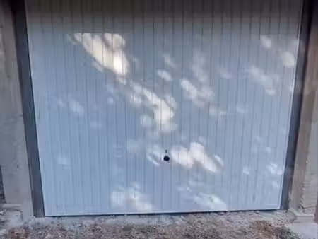 box / garage a louer