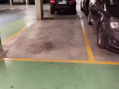 parking villeneuve la garenne centre location