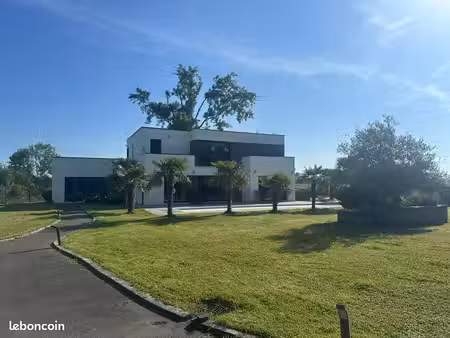 location villa 230m2