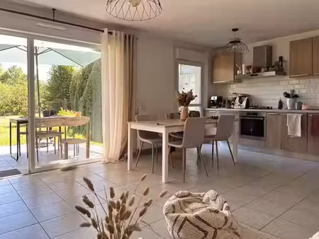 vente appartement 2 pièces 47 m² à saint-martin-bellevue (74370)  249 900 €