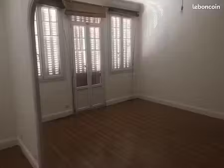 appartement 5 pièces toulon champ de mars  