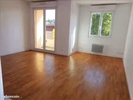 beau t2 à villemomble